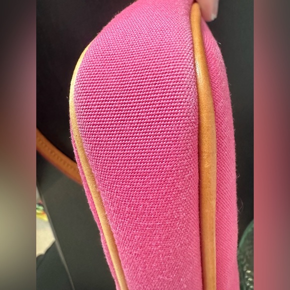 Dooney & Bourke Pink Fuchsia Mini Shoulder Bag, Excellent Condition 🩷 - Picture 7 of 16